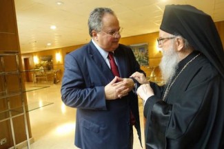 Kotzias Archbishop Demetrios of America alyunaniya